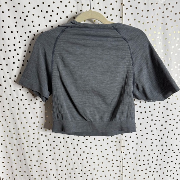 Alphalete Gray Fitted Crop - Picture 5 of 6